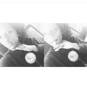 Meet your Posher, Demyria